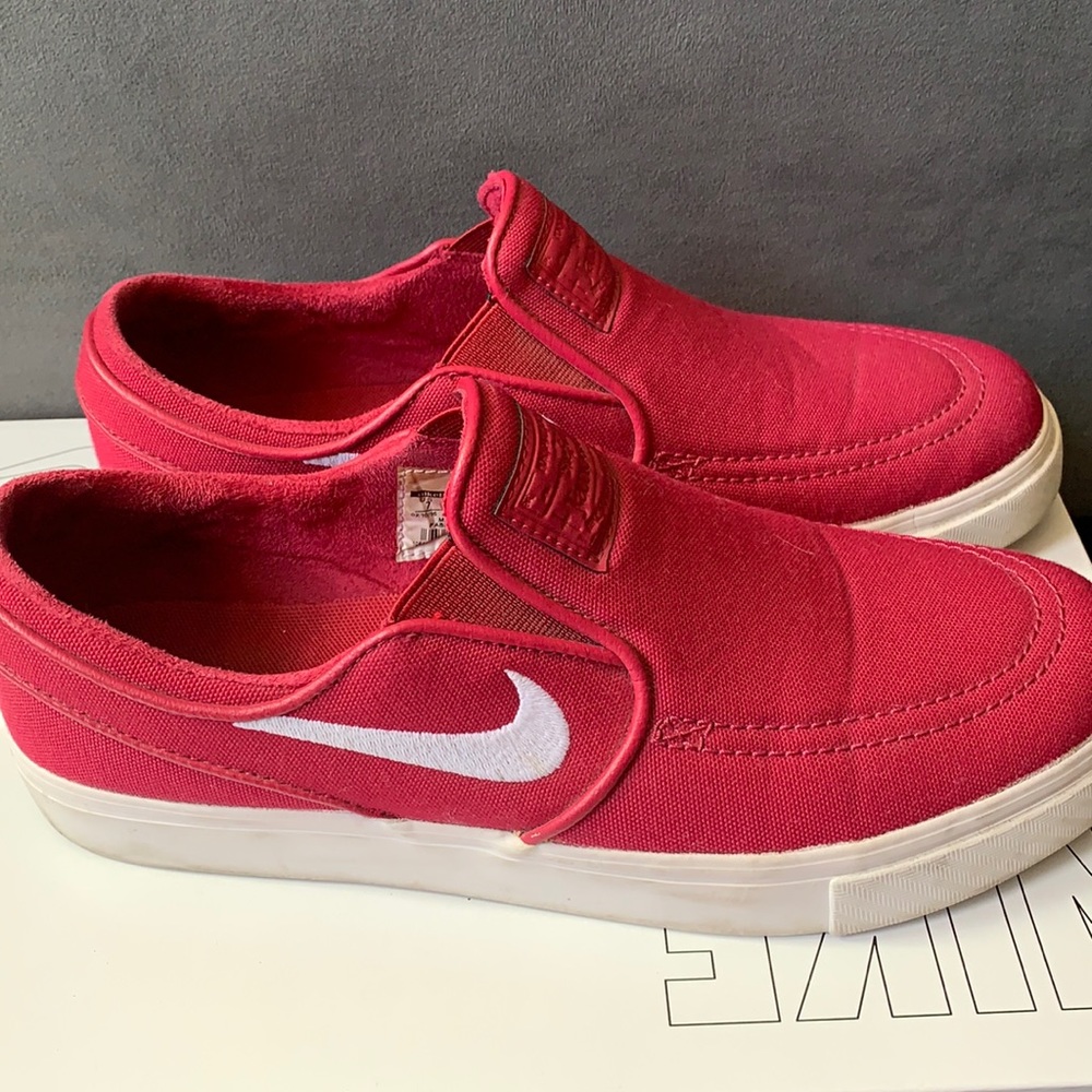 Nike Janoski